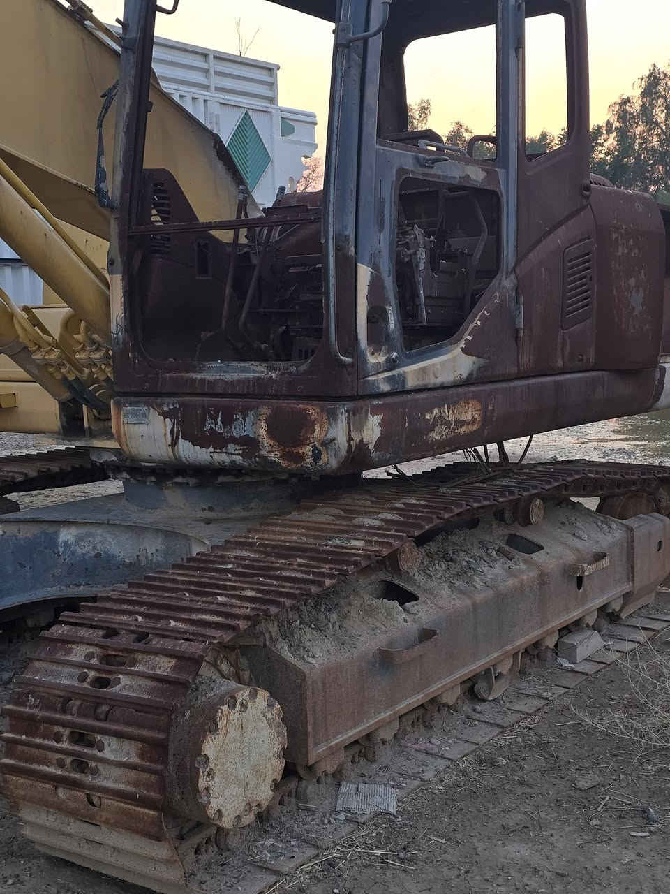 السلام عليكم حفاره كوماتسو البيع موديل 2007 رقم بغداد عنوان بغداد هاتف ***********/ ***********
