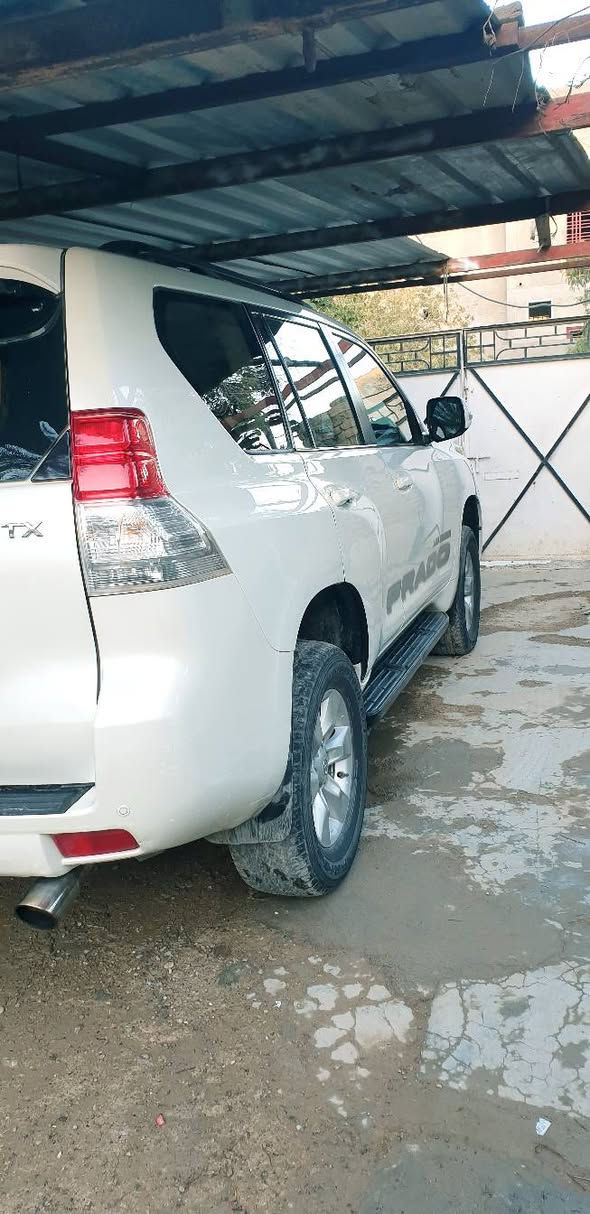 السلام عليكم برادو 2010 اربعه سلندر رقم اربيل ماشيه 220 محرك كير خير من الله بيها بارد قليل موضح بالسونار المرفق مع الصور المكان ديالى رقمي *********** سعر 200 بيها مجال
