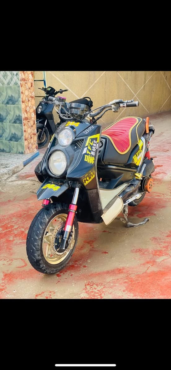 سلام عليكم  دراجه سكنس جبلي للبيع بيهة هواي تزويد خارجي مكينة مكفولة شلع اشك الكاع السعر950وبيهة مجال

***********
***********
