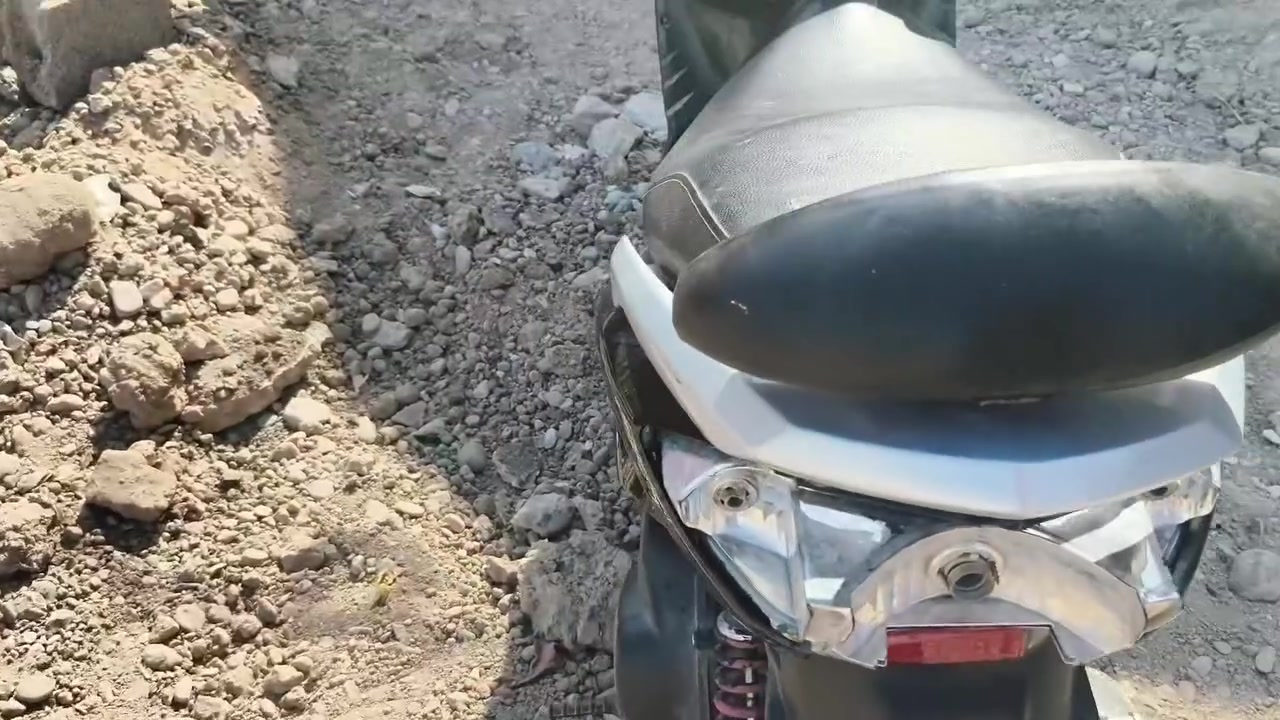 سكنس للبيع نثيه ياباني مزوده مكينه ما مفتوح بيها برغي السعر 350 سبع قصور شارع أبو أحمد ***********
