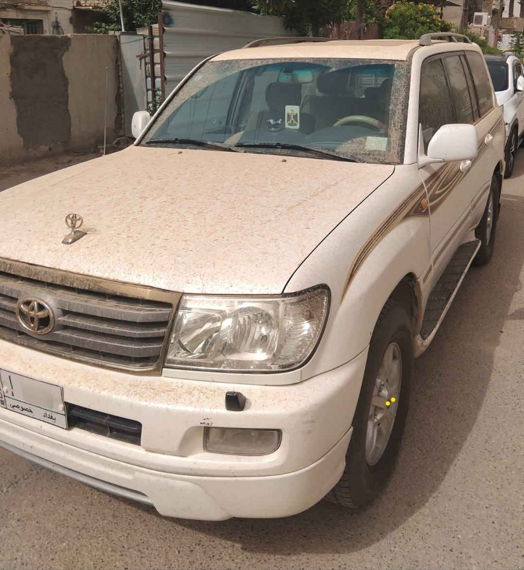 السلام عليكم
 لاندكروز مونيكا 2007 اصل 
رقم بغداد
مواصفاتها 
فتحه 
شاشه 
دبل تانكي 
ثلاجه 
وباقي مواصفات الاندكروز المعروفه 
السياره مكفوله من الضربه والصبغ وين ميعجبك افحص 
كير ومحرك خير من الله 
السعر 180 ورقه 
مكان السياره بغداد 
***********

