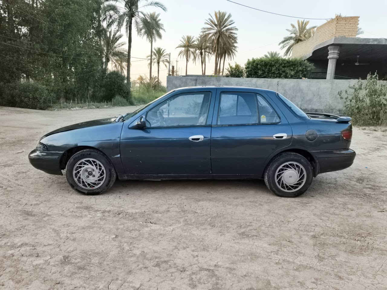 السلام عليكم 
كيا سيفيا 93 للبيع 
رقم بغداد دولي 
سنوية بأسمي لل27 تحويل ثاني يوم
سيارة نظيفة ما ناقصها برغي
محرك مسكر
كير ومكينة نظيفات وخير من الله 
تخم تاير 
كهربائيات شغالة 
غرامات مصفرة
والحقيقة احلى من الصور
سعرها 28 وبيه مجال  
مكاني كربلاء طويريج ***********
غير متواجد على الفيس .
