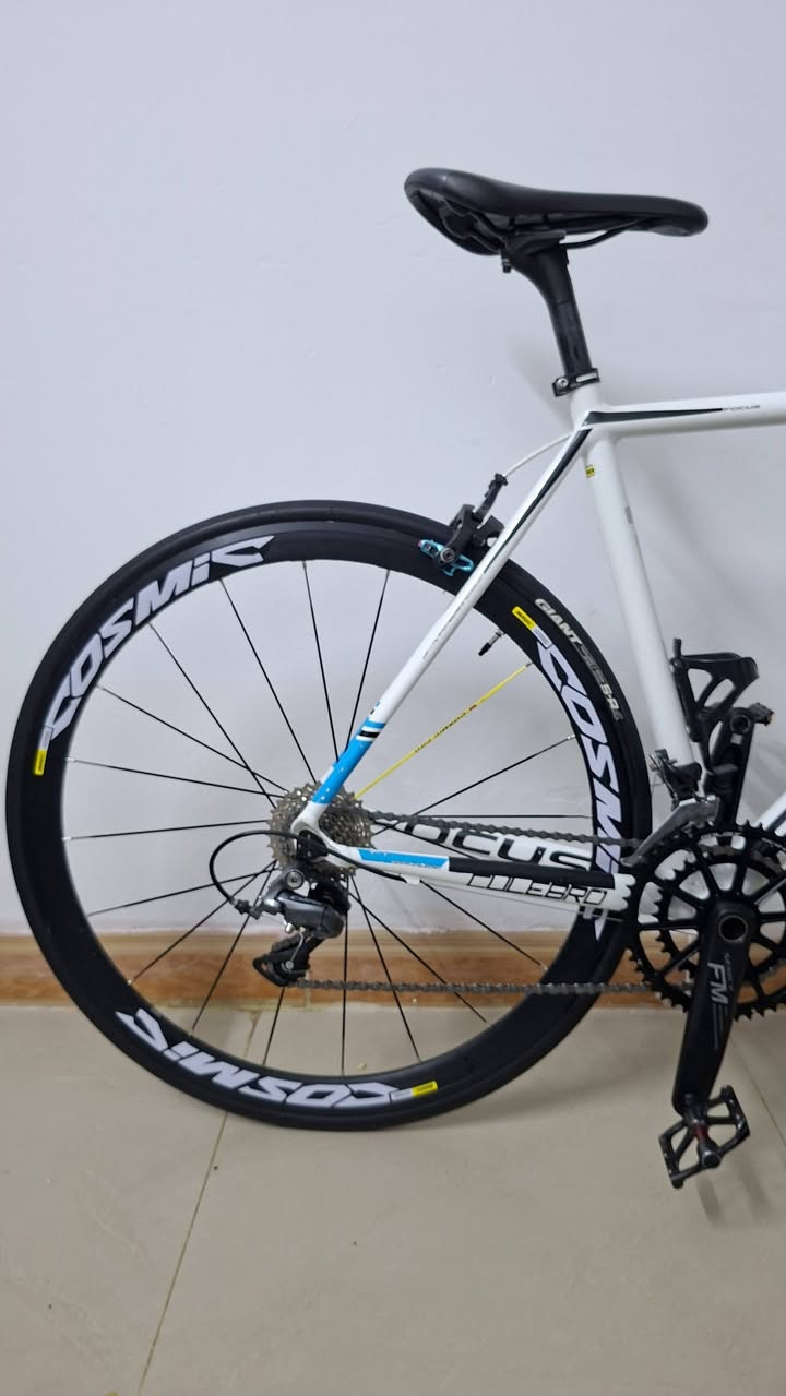 🔴 للبيع فقط  مع ملحقات وبدون 
🔵 رود فوكس الماني فول المنيوم
🔴  قياس 54
🔴 ماشه كاربون
🔴 استيرن كاربون
🔴 سستم كلارس  8×2 
🔴 وياله صوت عالي شديتها جديده ولا طالع بيها ولا مره 
دراجة نقصه فقط عيار للنقال الامامي
السعر 500 الف قفل بدون ملحقات
 مع الملحقات 625 الف 
الملحقات ✅️
1️⃣️ جنطه ظهر مع جود ماء غير مستخدمه جديده 
2️⃣️ خوذة نوع Moon 
3️⃣ ️منفاخ هواء  شحن نوعية جدا راقية ويصير باور باونك وبي لايت حركتين
4️⃣ ️عداد GEOID
5️⃣ ️لايت راس ب3 عدسات اضاءة جدا قوية وبي بطاريات ليثيوم اصلية ونفس الايت بي بك لايت ٣ حركات 
6️⃣️ جوابه عدد ٢ 
7️⃣️ بك لايت xoss
8️⃣ كفوف اصلية GEL 
🚫اي شي مو واضح تفضل خاص ارسلك فديوات


**إذا كنت صاحب هذا الإعلان وتريد حذفه لأي سبب، رجاءا أرسل رسالة إلى الدعم الفني**