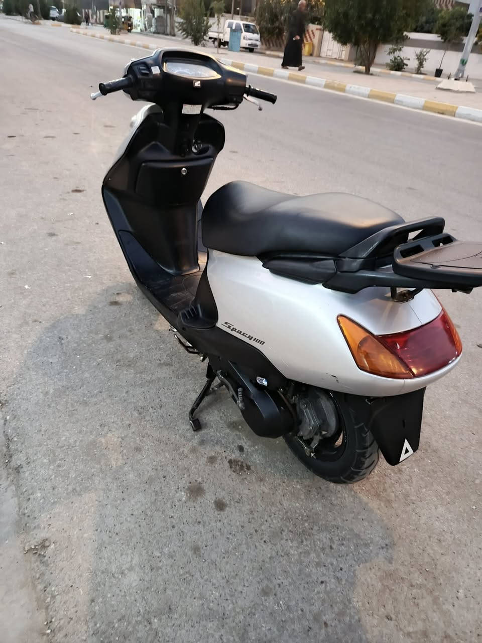 السلام عليكم دراجه سبيسي ماصاله شهر طالعه من رمبه  دراجه نضيف تعال وشوف بعنيك دراجه ماشيه 14الف  صوت ناعم مال مكينه دراجه كفاله….  الاستفسار ***********
