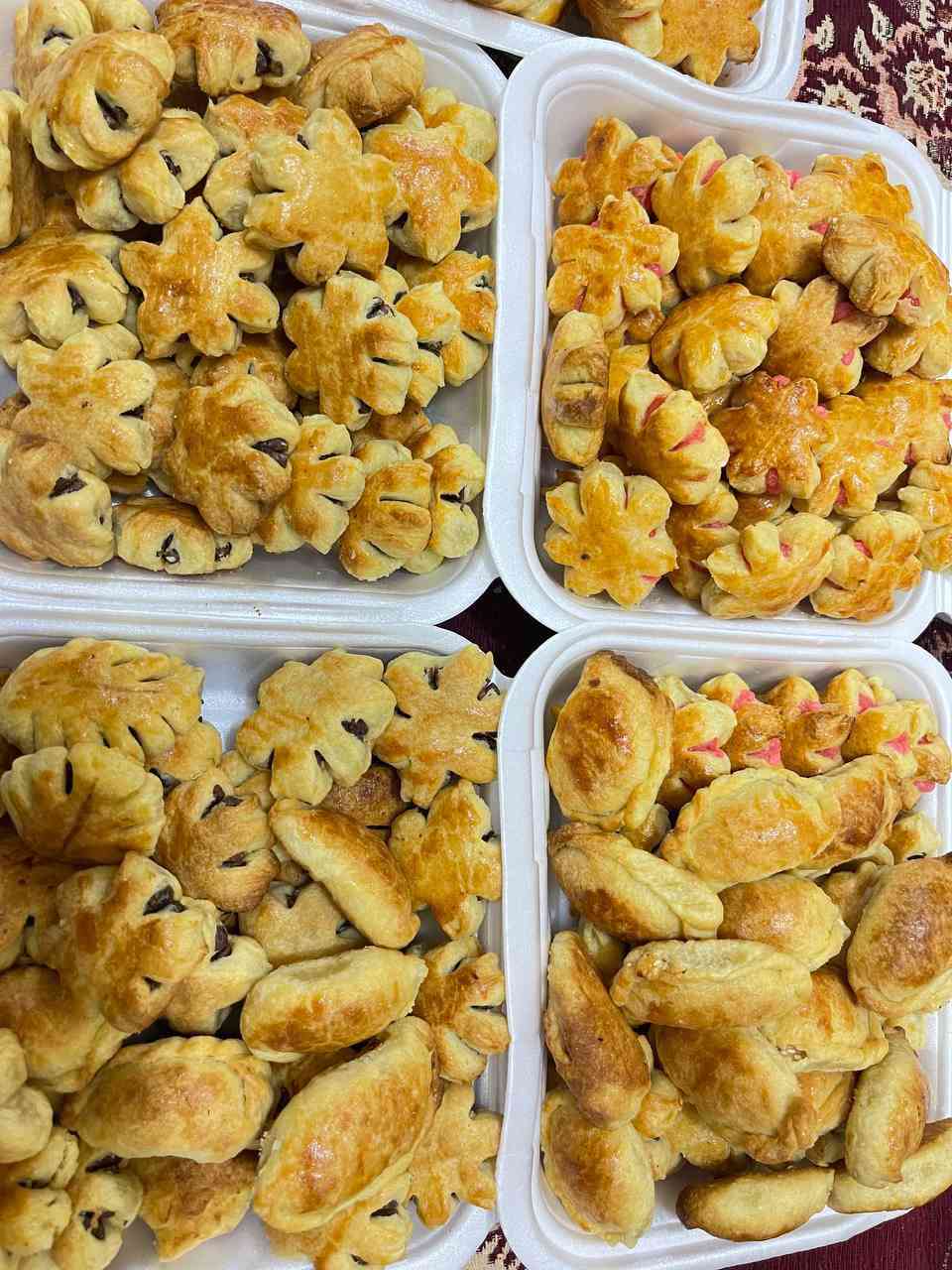 السلام عليكم 
نفتح الحجز ع كليجه العيد للحجز خاص او مراسله ع واتساب ***********
ملاحظة الكليجه هشه تموع بالحك تفحصوها يم المندوب اذا مو درجه اولى ترجع
