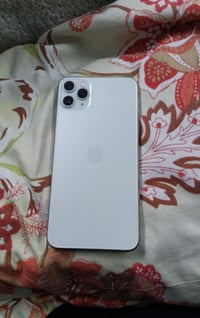 ايفون 11برو ماكس 256كيكه بطاريه 82بلادي جهاز وتر بروف مامفتوح تفحص كدا...