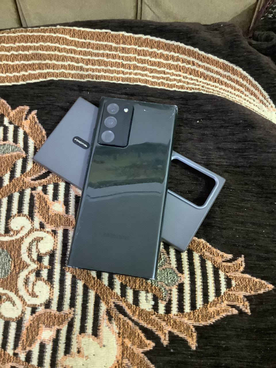 نوت ٢٠ الترا ذاكره ٢٥٦ شرق اوسط يعني مال ربعنه  بصمه شاشه كامرات فول جهاز ما مفتوح نضيف بس بي فطر موضح بالصوره
مراوس حسب القناعه او بيع ب٣٥٠


**إذا كنت صاحب هذا الإعلان وتريد حذفه لأي سبب، رجاءا أرسل رسالة إلى الدعم الفني**