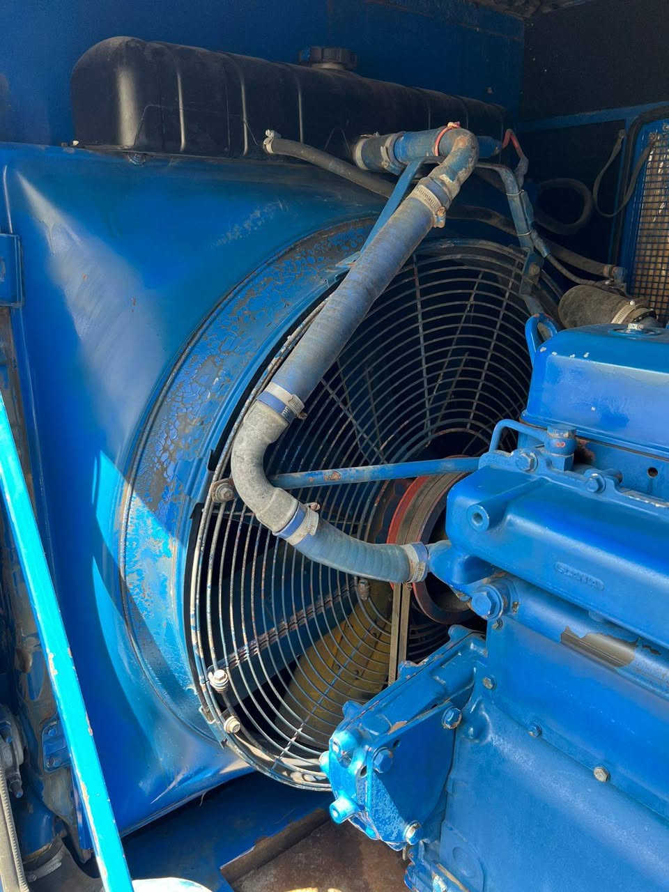 اسكانيه(SCANIA) ✅ ️6 سلندر ✅️ 250 KVA
☎️کورك فايبر واتس اب ***********☎️
☎️اسیاسیل:Asiacell:***********
متوفر الجمیع المولدات 
(ڤالڤو🇸🇪 بیرکنز🇬🇧 کمینز🇺🇲 دوسان🇰🇷 افیکو🇮🇹 دویس🇩🇪 مرسیدز🇩🇪 کاتلبیلر🇺🇲)
