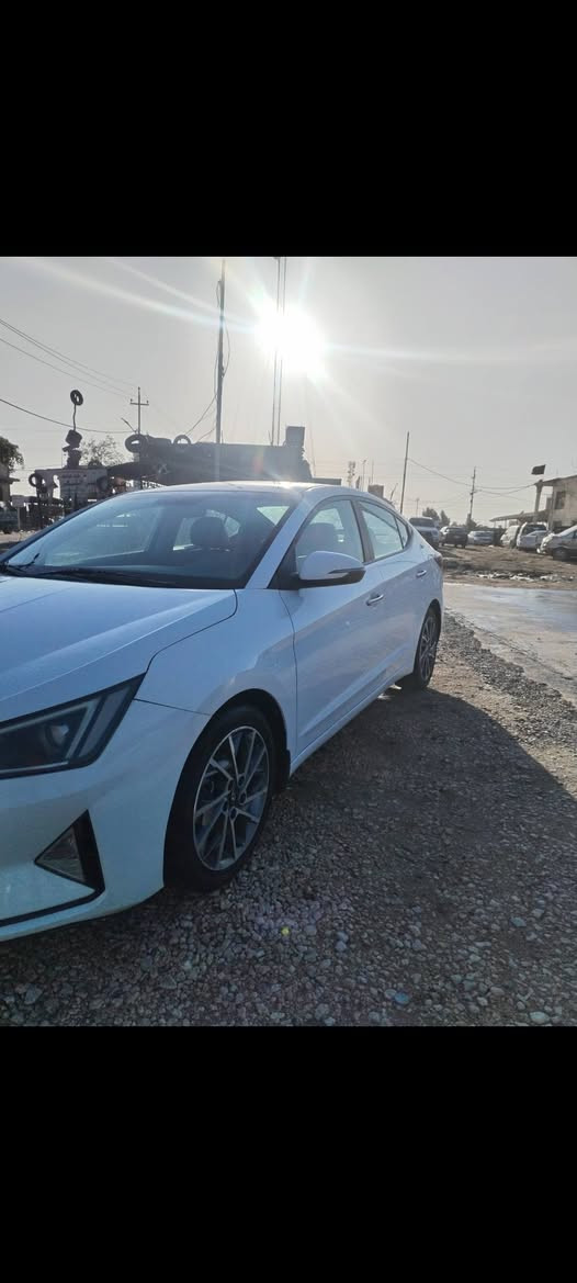 سلام عليكم
الانتره للبيع خليجي 2020
(كفالة عامة 
رقم بغداد
ماشيه 70 دك جرص حقيقي 
2000 دوش 
فول مواصفات (واحد.علئ واحد)
(نكل + كشنات قلاب) 
فتحه سلايت
 +بصمه+
قطعتين تبريد +
تحكمات ستيرن
 +مرئي شفط 
+ شاشه 
+كامره امامي خلفه
 +فول واحد علئ واحد
+انضمة قياده
 +يدات نيكل
+حساسات امامي خلفي
 + سياره فول واحد علئ واحد
السعر (165)  وبيه مجال 
مكان (السياره كربلاء)
***********
