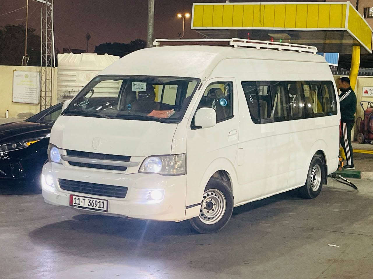 سلام عليكم للبيع جنبي عالي h2 مديل 2015 بيه هلالات معمره بس مكينة كير صدر تخم تاير كله جديد تبريد ثلج سياره خير من الله كبل جاهزه رقم بغداد دولي تحويل مباشر مصفره هيئه وغرامات دوشمه كاعيه وكشنات كهربائيات كله شغاله درع سيبايه جدد مكان بغداد البياع سعر 145 وبيه مجال للطيبين رقمي ‏‪***********‬‏
