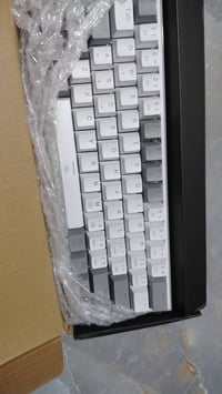 إلكترونيات • اكسسوارات