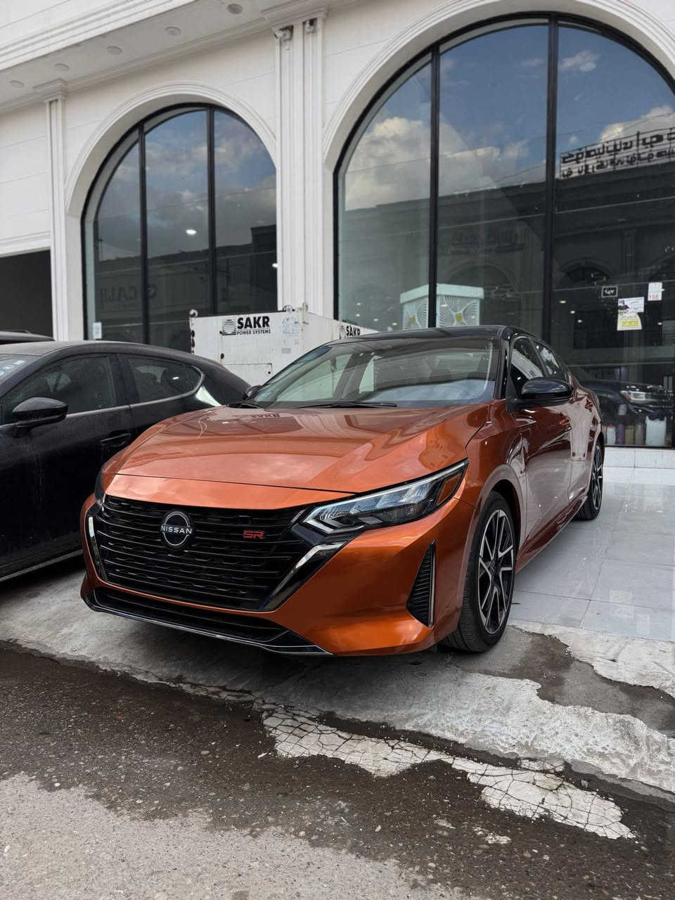 السلام عليكم رمضان كريم 
للبيع نيسان سنترا فول بدون فتحه2025 Sr
محرك 20
ماشي 2 الف ميل 
صبغ ربع بولند بدون دواخل و بدون ارباك 
سياره بدون تعديل 
سياره بدون شخوط و رصعات و بقصات شرط
سياره بدون رقم ترقيم شمالي فقط 
تكلفة رقم 12 ورقه 
ملاحظة صوار حادث موجوده في المنشور 

السعر 148 ورقه ومجال
اي استفسار عن سيارة خاص مفتوح 
اخوكم شلال كوردى
*********** واتساب  اتصال 
عنوان أربيل معارض السيارات شارع 100 أربيل, العراق
