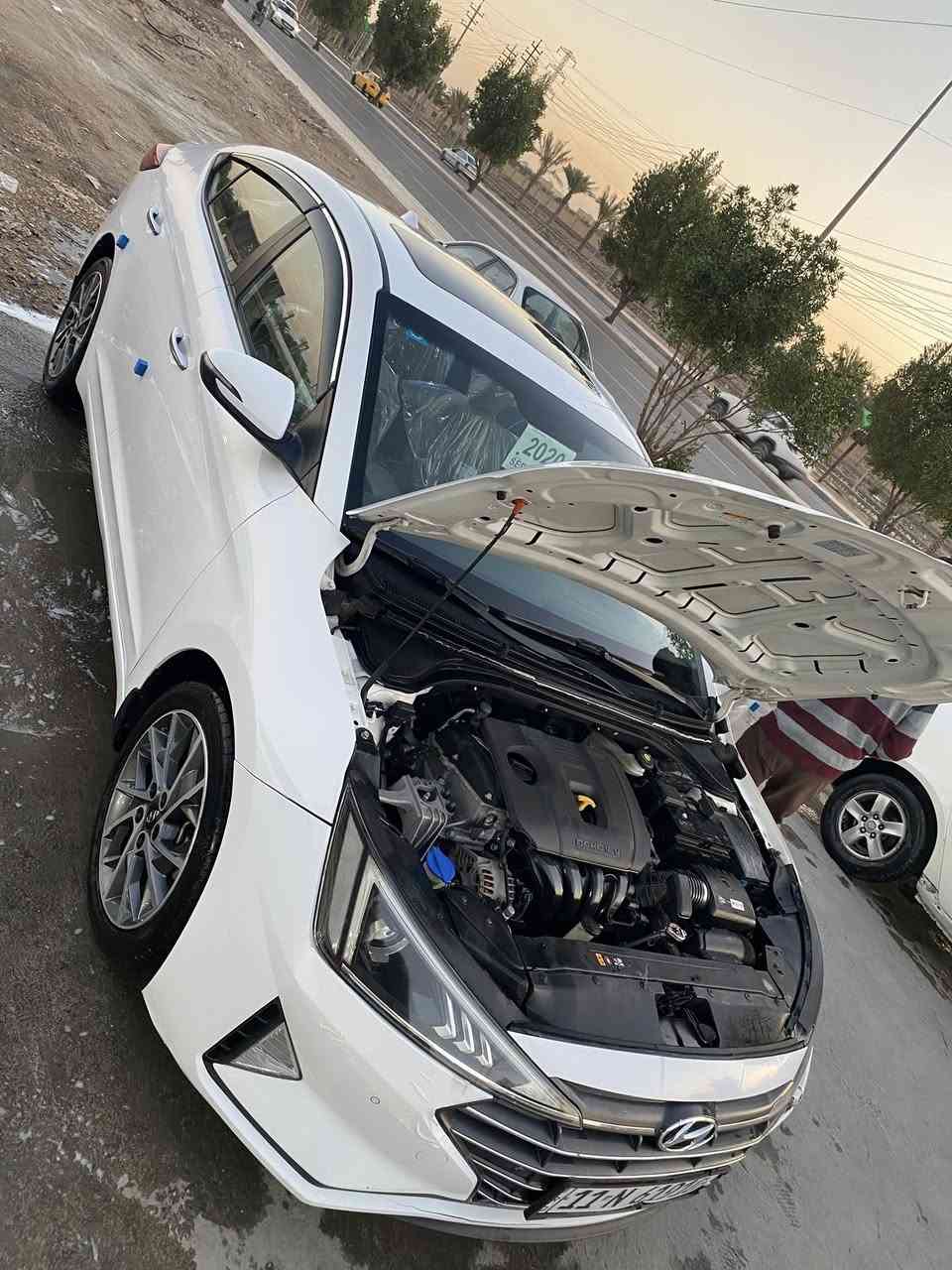 النتره 2020 رقم بغداد خليجي السياره فتحه تبريد قطعتين محرك 2000 دوش مري شفط ويل كب كروم تخم تاير جديد ستوني شاده سياره جاهزه من كلشي 
مكفول من الصبغ بيهه فقط بارد الباب الخلفي وره السائق مكاني نجف حي ميسان السعر المطلوب 147 وبيهه مجال ***********
