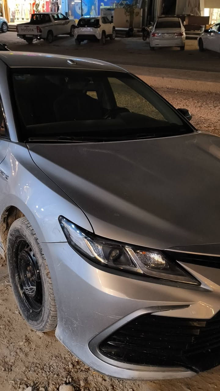 كامري 2022 هايبرد خليجي
حادث مثل ما بالصورة بدون ايرباك 
السيارة تكسي دبي بدون صبخ جان بيها ستيكرات
سعرها 188$ للتواصل(***********)
