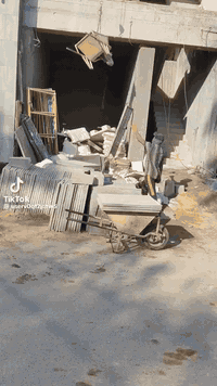 ونج تصعيد جميع مواد البناء بأنسب الاسعار والتزام بالمواعيد ***********
