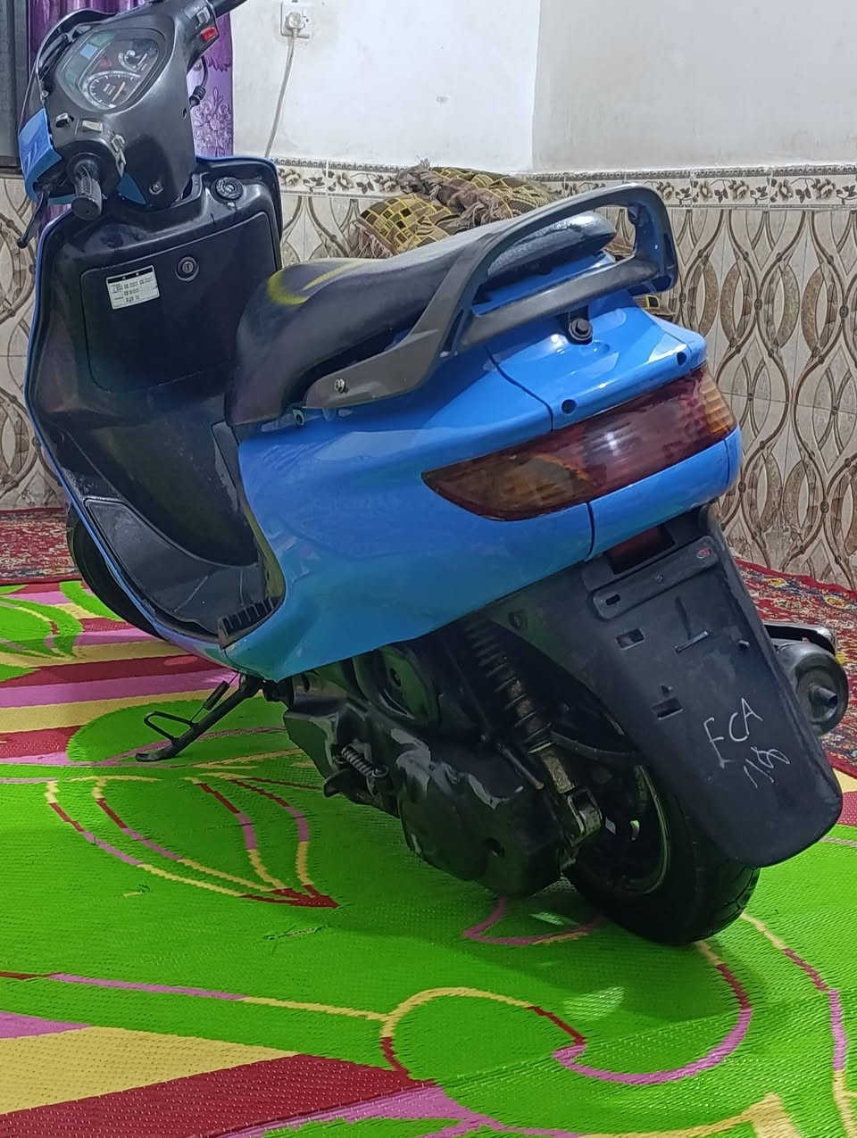 دراجة فراشة حاوية للبيع 
لون ازرق - محرك مامفتوح ضمان دهن (kiks) اصلي 20/50 مداريها دراجة صارلي شكم شهر اخذتها من الخان استخدام للدوام فقط يعني استخدام قليل سلف هندر كلة شغال عالي ناصي اشاير 
مكاني نجف للاستفسار الاتصال *********** او واتساب
