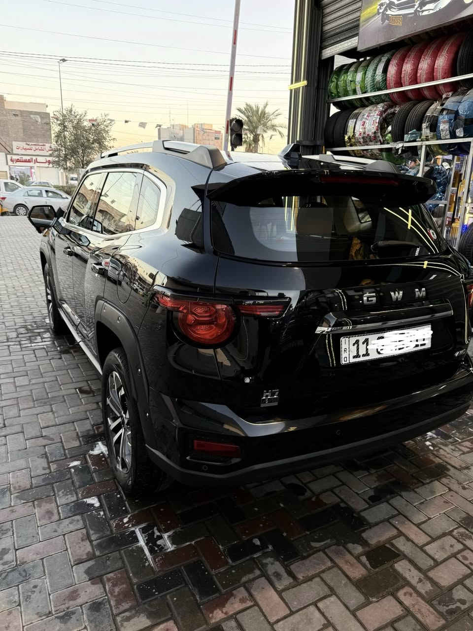 هافال H7 للبيع موديل 2026 رقم مميز سيارة زيرو ماشية 4,300
المواصفات
سيارة SUV دفع رباعي 4WD
محرك بنزين 2.0 تيربو 4 سلندر 
228 حصان 380 نيوتن 
ناقل حركة اوتوماتيك 9 سرعات
مع 9 انضمة قيادة
شاشة قياس 14.6 انج كار بلي اندرويد اوتو 
شاحن لاسلكي 50W
كاميرات 360 درجة
نضام ركن ذاتي 
لوحه عدادات رقمية 12.3 انج
فتحه سقف بانورامية 
حساسات امامية خلفية 
نطام تثبيت سرعة
نقطة عمياء مانع انزلاق 
مساعد صعود نزول تلال 
والباقي المعروف
ارضيات تفصال شادلها مع الصندوق 
والرقم حلو مميز 
كلشي واضح كدامكم بالصور 
السعر : 37,000,000 دينار 
عنوان بغداد بنوك ***********
تواصل ماسنجر او واتساب
