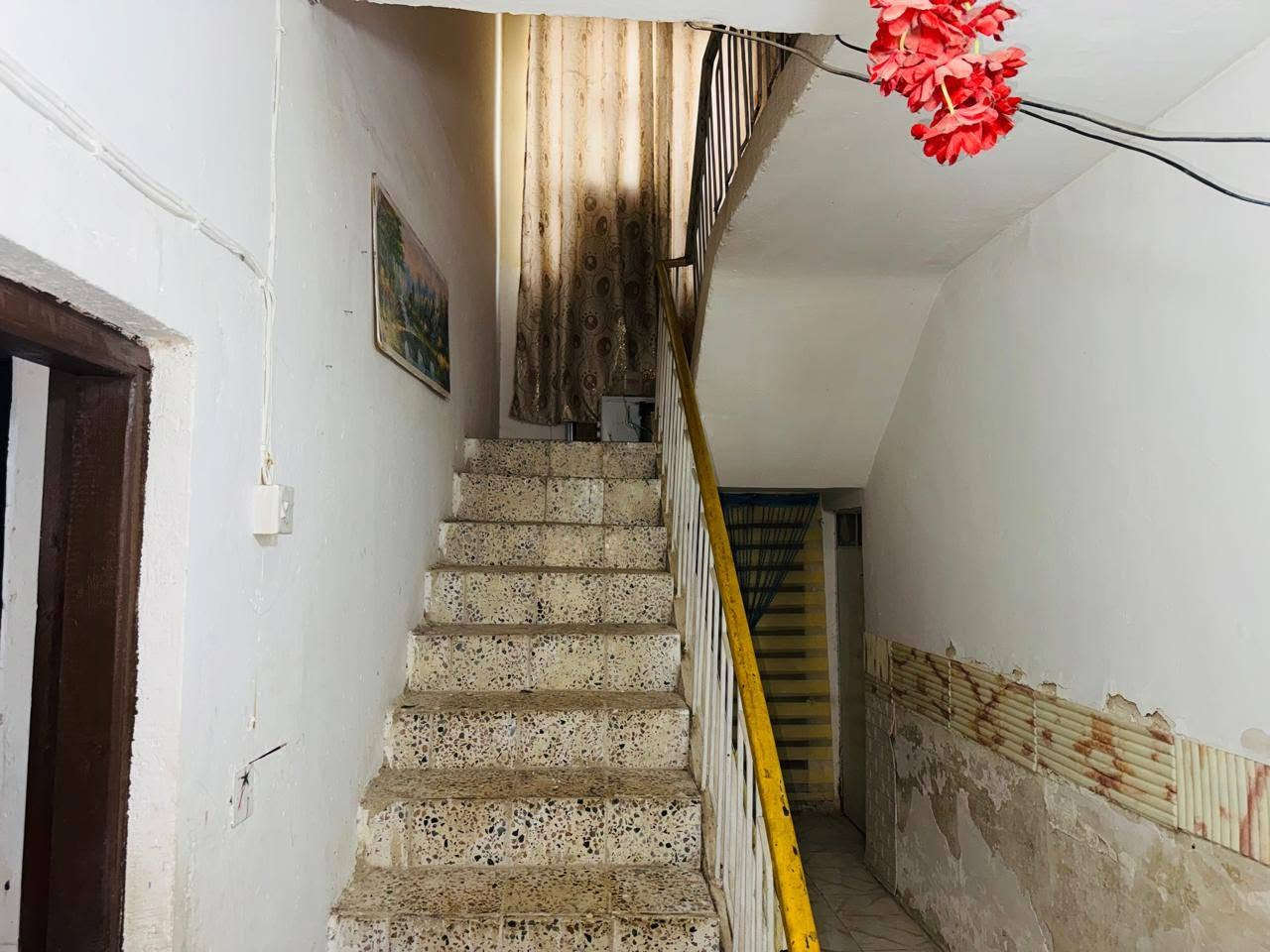 دار سكن للبيع منطقة ال١٥٠ المساحه ١٥٠م بناء قديم موقع ممتاز جدا مراجعة مكتب #الاستاذ_رمضان_توماز_للعقار واسط العزيزية شارع الخليج تحت الطابو القديم بإدارة وليد رمضان توماز الشمري للعقار اهلا وسهلا بكم ***********
*********** وليد رمضان توماز الشمري للعقار
