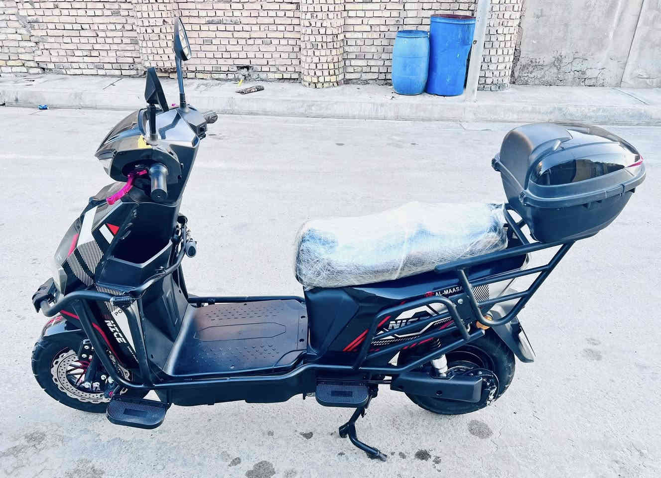 سكنس مدرع موديل 25
اسويج + جهاز انذار + كارت 
بطاريات ع الفحص 
نضافه فول 
السعر 650 وبي مجال 
عنوان الفلوجه 
***********
وتساب 
‭٠٧٥١ ٣٩١ ٩٤٦١
