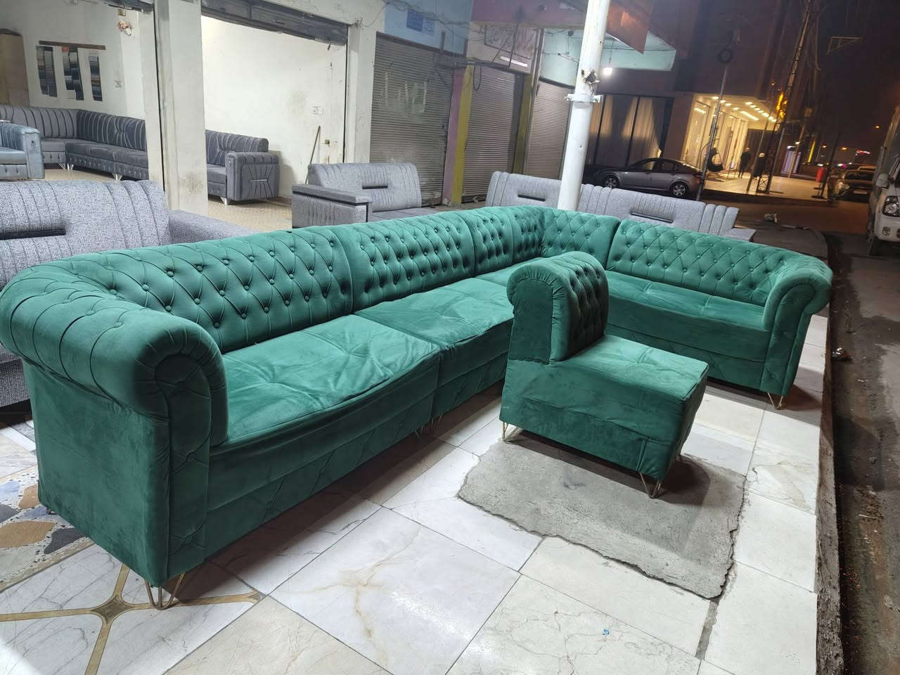 ديوان تركي ماركه 8 أمتار حيل نظيف السعر 225 الف محلات أبو محمد قرب كأس الصبايا  للاستفسار الاتصال ***********
