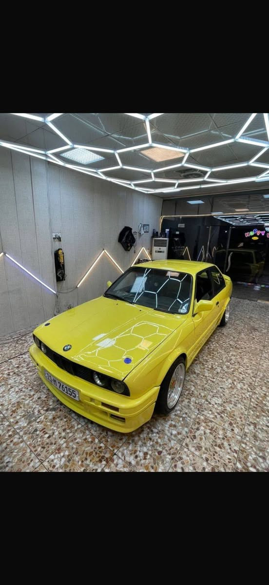 السلام عليكم المميزه للبيع 340i

لسياره هاون بمعنى الكلمه وقويه حيل

تغير لون داخل وخارج وبسنويه شرط مسويها 8 سلندر 

مكينه 4000 V8 مال 700 حاويه هيه 

وتفرعاتها 1400$

كير عادي براص كير وعينه وصينية البارحه مبدلهم

اكسل اس سبورت قفل بلادي 500 $

ام تكنك اصلي اصلي 1500$

كشنات ريكارو قلاب 400$ 

تخم ويل وتاير جدد  400$

مازدات دخاني اصليات 300$ 

لغودها كفاله مامتحركه مليم 

صدر امامي خلفي كله جديد مصار 10 ايام 

لويات رياضيه حمر 

كهربائيات كفاله 

عليها ادامه كامله اليوم مسويها

راديتر ومروحه مال f10  

السياره بيها تراي يخوف 

مكاني بغداد السيديه 

تبريدها نقص راديتر وبطل باقي المنضومه كامله

وبعد بيها هواي تفاصيل ممذكوره وسياره مصروف عليها بدون وجع قلب وعابره الشده وبلخير علياخذها 

السياره استخدام يومي ودوس (مال مزامط) 

السعر٦٢  وبيها مجال للشراي
*********** 
متواجد واتساب
