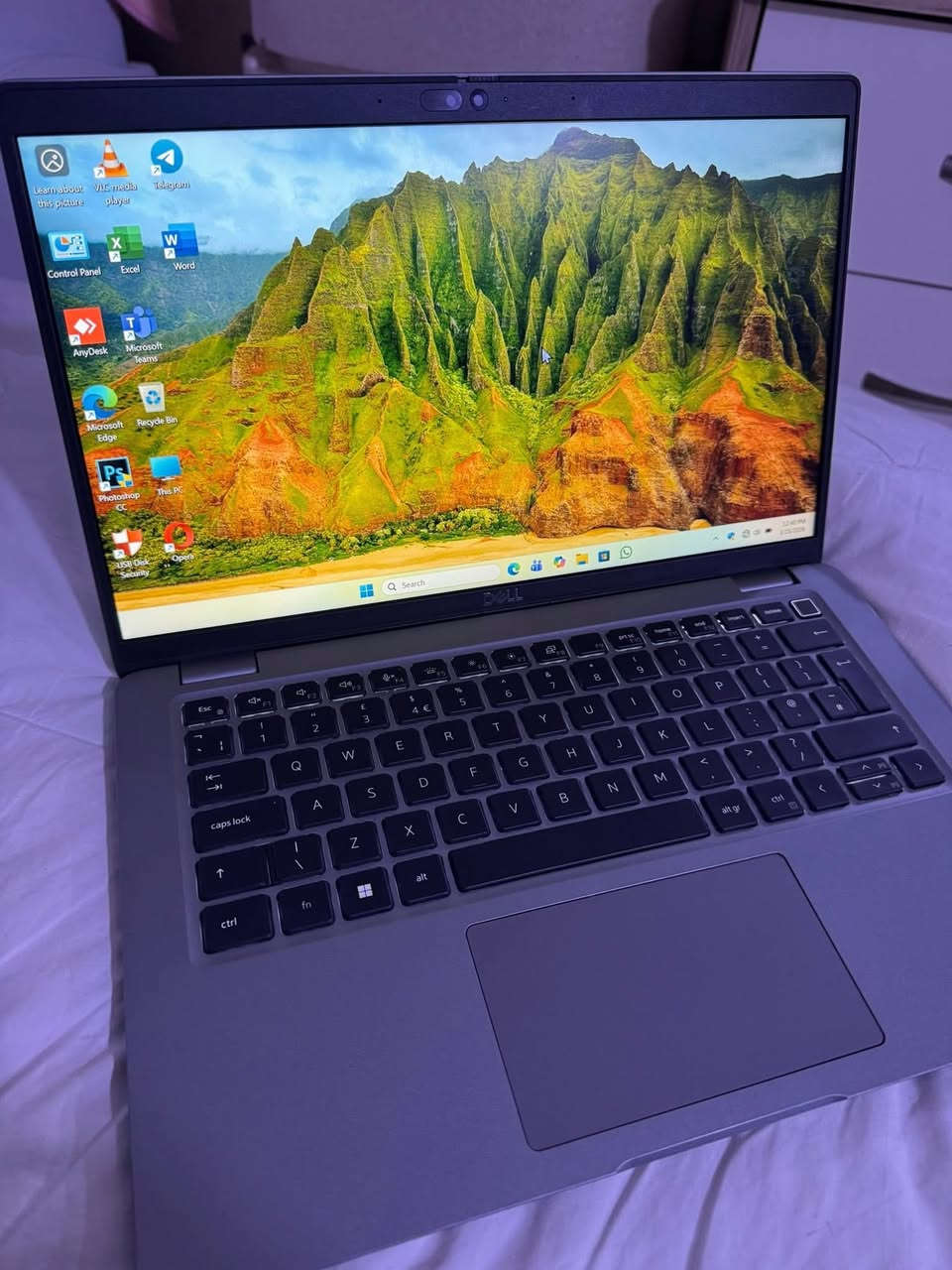 لابتوب dell
Core i5 
Gen 13 
Ram 16 
Hard 256 ssd 
حجم 14 
سعرا 500 الف قفل مابي مجال


**إذا كنت صاحب هذا الإعلان وتريد حذفه لأي سبب، رجاءا أرسل رسالة إلى الدعم الفني**