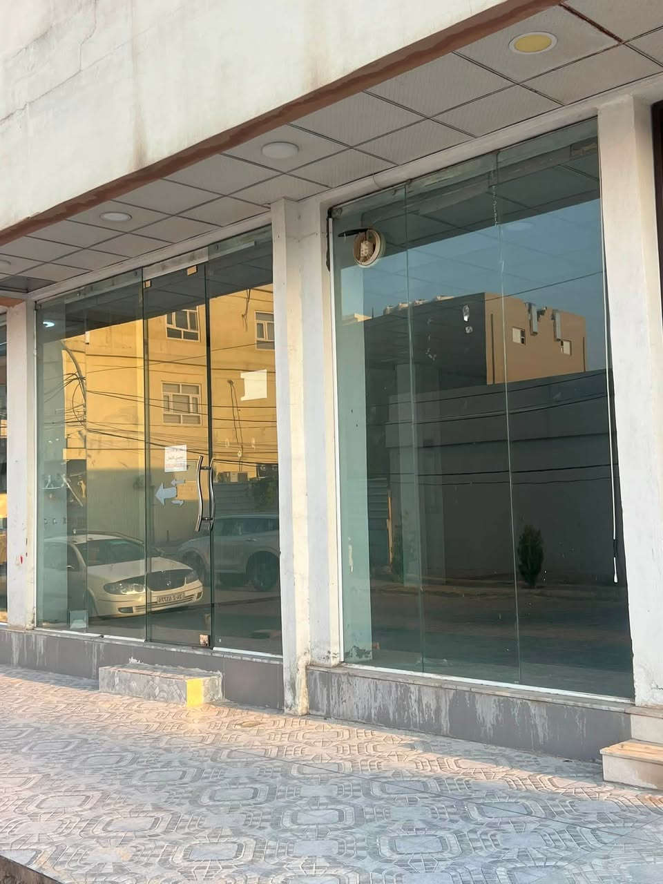 للأيجار 
دهوك دوميز فرع مجمع ستير الطبي
للأستفسار اتصل على ***********
