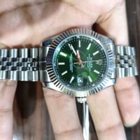 الحالة: [ممتازة/شبه جديدة/مستخدمة بعناية]. المادة: [فولاذ أويستر ستيل ...