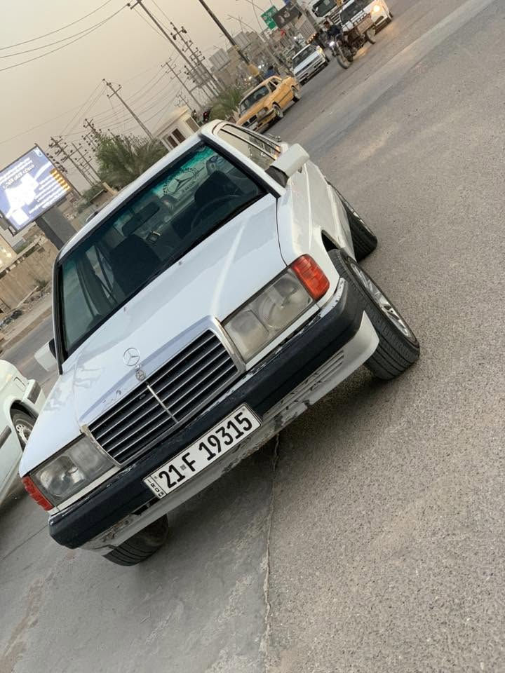 سيار مارسدس طيارين ١٩٠ سياره جاهزه مكينه وكير وحداديه وكهربائيات كله جاهزه مكفوله من من العيب الشرعي الضربه وكصه ونقل جثه واصوليات السياره سنويته لل ٣٠جاهزه مابيه نقص بس تبريد السياره مثل ماموضح رجاًاً اذا مو شراي لا تعبني السعر ٥٤ السياره مكانه الناصريه سوق الشيوخ للستفسار /*********** نقص السياره تبريد فقط
