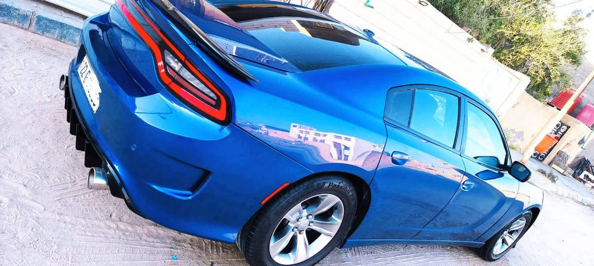 جارجر للبيع  
جارجر 2020 sxt  فول عدا الفتحة محرك 3600 
رقم اربيل انكليزي بأسمي تريد تحويل او وكالة 
سنوية وهزة جديدة 
تو ويل
وارد كندي حادث سرقة 
بيه جاملق امامي تبديل وجاملق صبغ سبب شخط  والقمارة كلير اثر تخريب بكندا صور الحادث بالمنشور 
مكان السيارة البصرة 
السعر  193
للاتصال واتساب *********** البصرة, العراق
