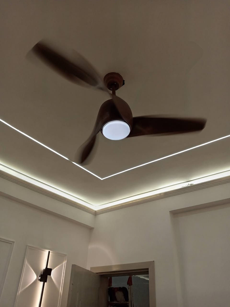 سلام عليكم شتغل كهرباء وربط كامرات شغل درجه ولى رقمي***********
