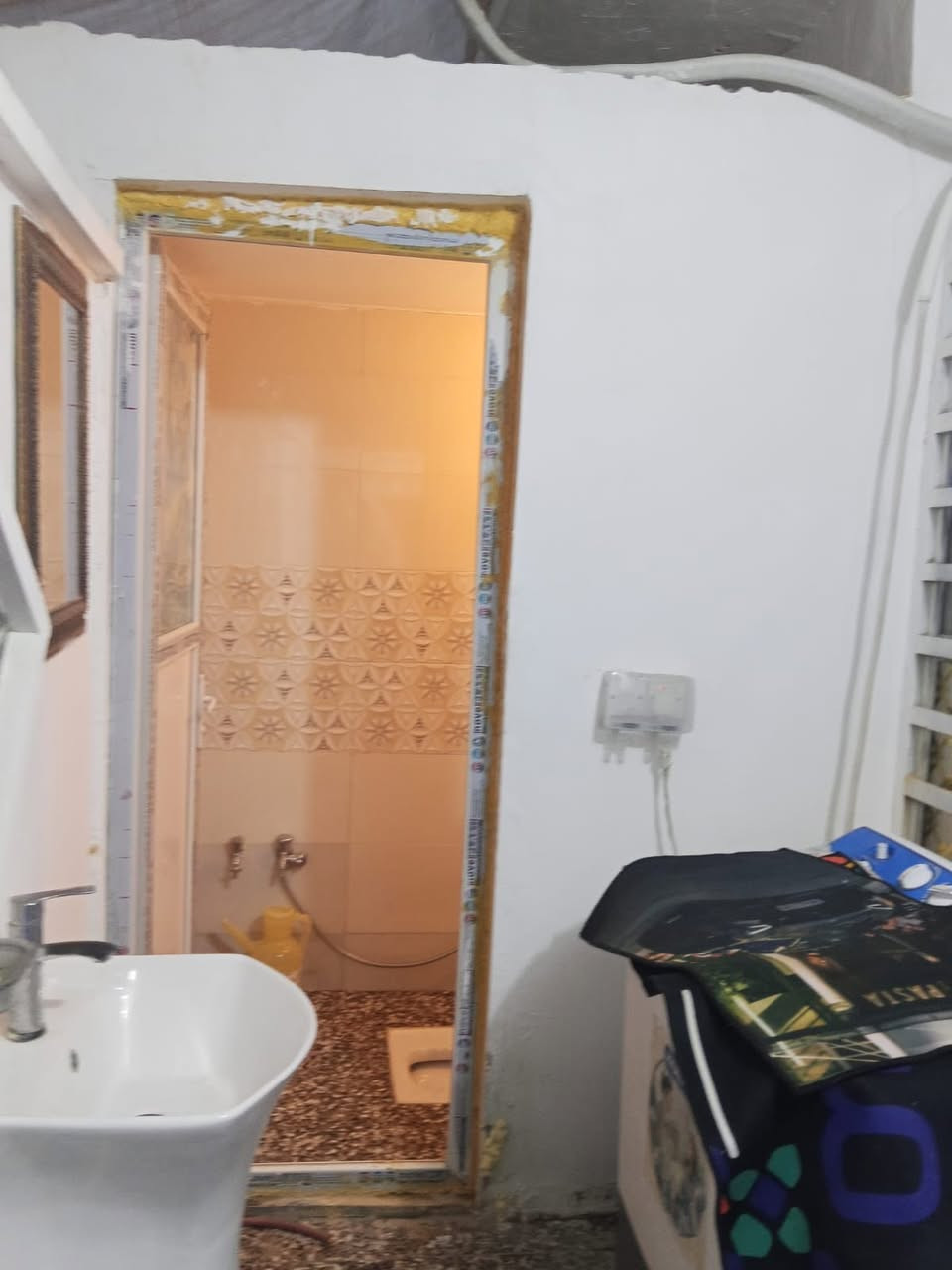 بيت زراعي سند 25 قرار محكمه على محكمه الزهور موقعه بوب الشام مدخل المعسكر مجاور مجمع الارض الزكيه يبعد ثاني قطعه عن الشارع مساحه 100 متر واجه 5 نزال 20 مي وكهرباء ورصيف خط مولد مجاني بي 24 ساعة بالاضافة الى الوطنيه صاير على شارع الرئيسي شارع الاوسمة سعر البيت 40 مليون وبي مجال بسيط كلش سبب البيع متوازي على فلوس البيت بناء 2025 للاستفسار الاتصال على الرقم ***********
