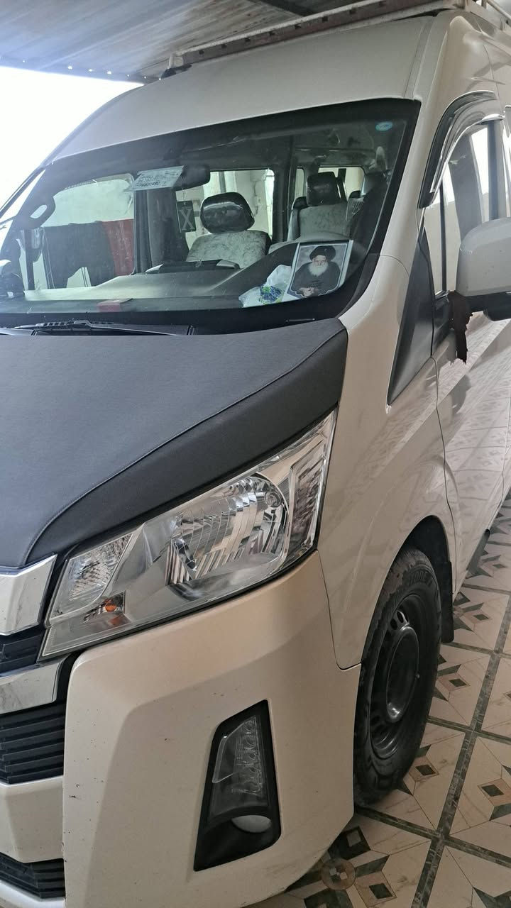 السلام عليك سياره كفاله عامه فول مواصفات كير عادي 
الذي يرغب بشراء يتصل مصفره هيئه وظريبه تاخذ صافي  السعر ٤٢٠ وبيه مجال ماشيه 90الف كيلو متر 
***********
***********
