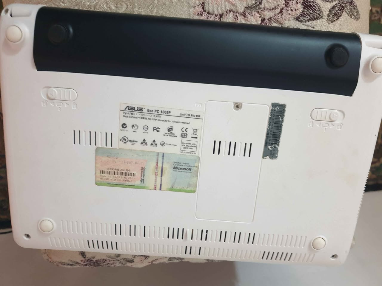 لابتوب ماركة اسوسasus
حجم الشاشة صغيرة10
معالجATOM...رام2...هارد250hdd 
شحن ساعتين 
شاحنة موجودة اصلية 
شغالودة وندوز 10
السعر 35الف 
المكان بغداد كرادة 
نعتذر لا يتوفر توصيل بغداد, العراق


**إذا كنت صاحب هذا الإعلان وتريد حذفه لأي سبب، رجاءا أرسل رسالة إلى الدعم الفني**