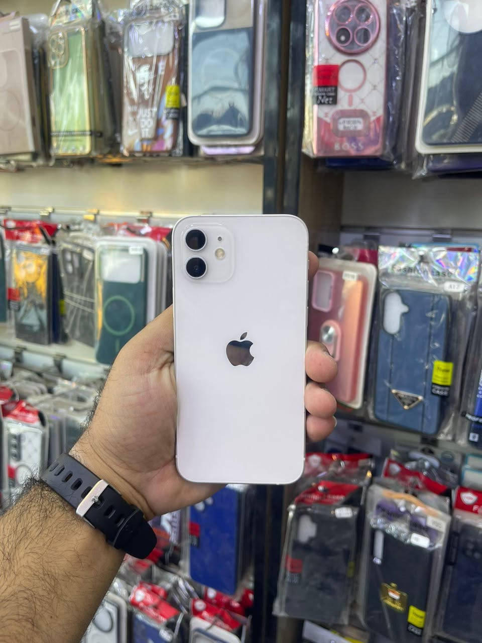 ايفون 12
بطاريه 86 
ذكره 128
سعر خاص 
حسين *********** 
وتساب
