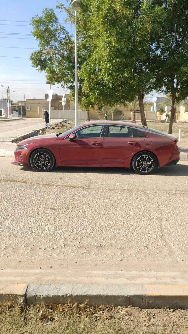 السلام وعليكم k5موديل2021معوقين باقي سنتين وكاله عامه بسمك رقم بغداد 4قطع كليربدون اي دواخل بجم كبس  مكان بابل السعر 145وبيه مجال ***********
