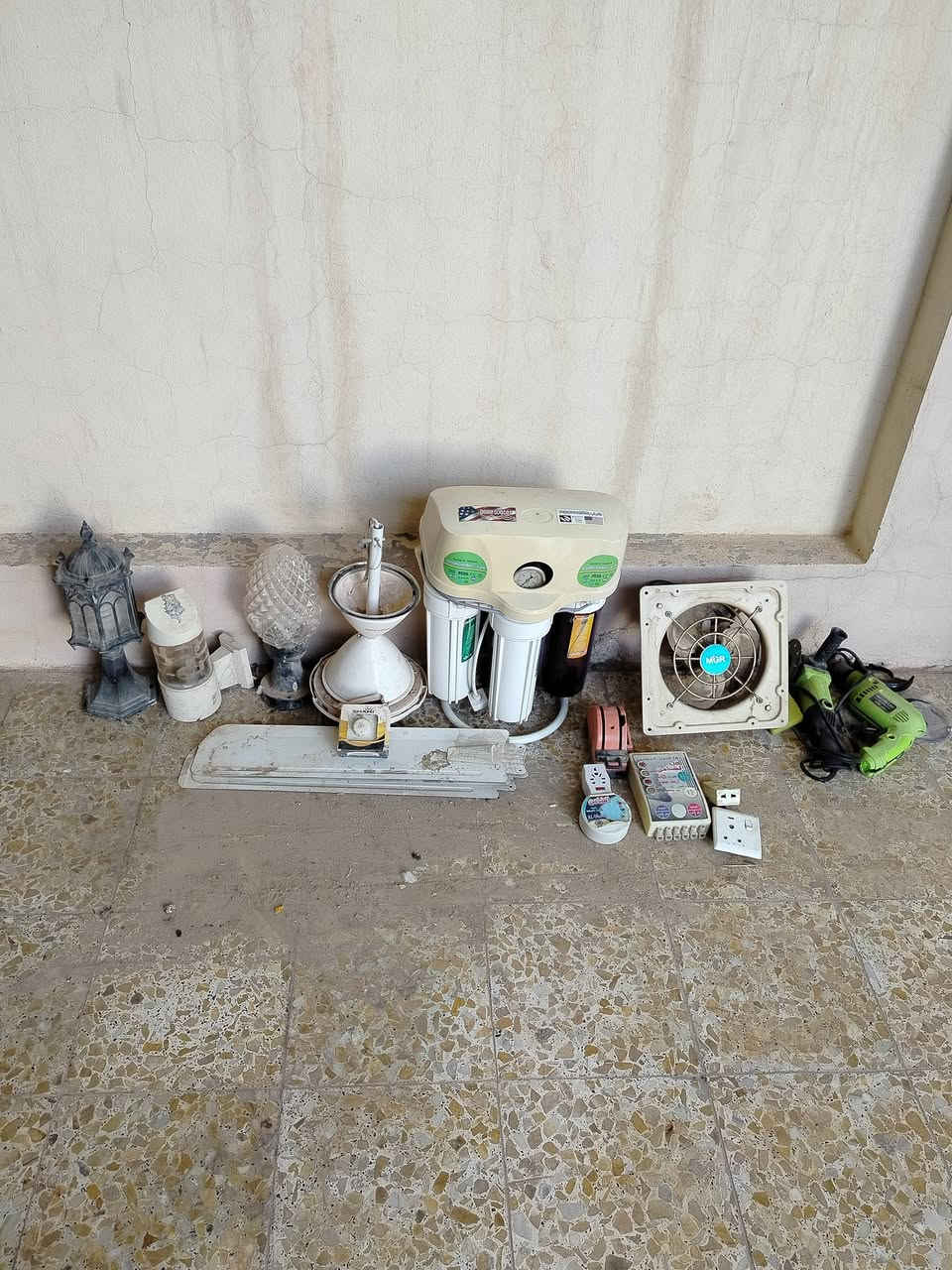 سلام عليكم ورحمة الله 
متاح 
فلتر ماء شغال ع الفحص
مروحه سقفيه جديده مامشتغله ع الفحص
ساحبه حديد سعوديه شغاله ع الفحص
بوري مال سبلت طول 3 متر 
(چينكو صفر 7 ) 3 قطع قياس 3 امتار ونص 
و4 قطع قياس مترين وربع 
وزالي أثنين وحده قياس 2×3 والثانيه 2×1
قطعتين أبواب شبابيج مع اطار ساحبه 
والبقيه فوانيس كهربائيات 
وصورهن والفديو واضح 
أخوان الله يحفظكم كلهن أبيعهن سوه اليفيدنه على باب الله بخدمته 
مكاني بالنجف بحي النداء


**إذا كنت صاحب هذا الإعلان وتريد حذفه لأي سبب، رجاءا أرسل رسالة إلى الدعم الفني**