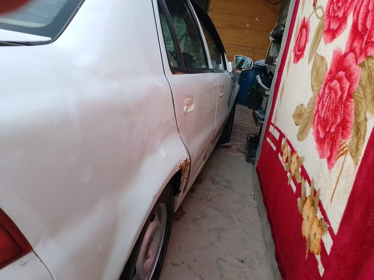 سلام عليكم منرخصت مدير الكلروب البيع سياره سيكي 12 سياره تبريد ثلج منضومه جديده مكينه  بل جيس كير ومكينه مل كورله 1800 تخم تاير غرفته كلش حلوه بس بيه حداديه تعبانه وبيه خياسات بل جملغات خلفيه وبيه ضربه بس بل جملغ الخلفي أو سنويه 29, يله تصقط تريد تحويل كبل حول سعر 27 وبيه مجل الطيبين *********** المكان حله ابو غرق
