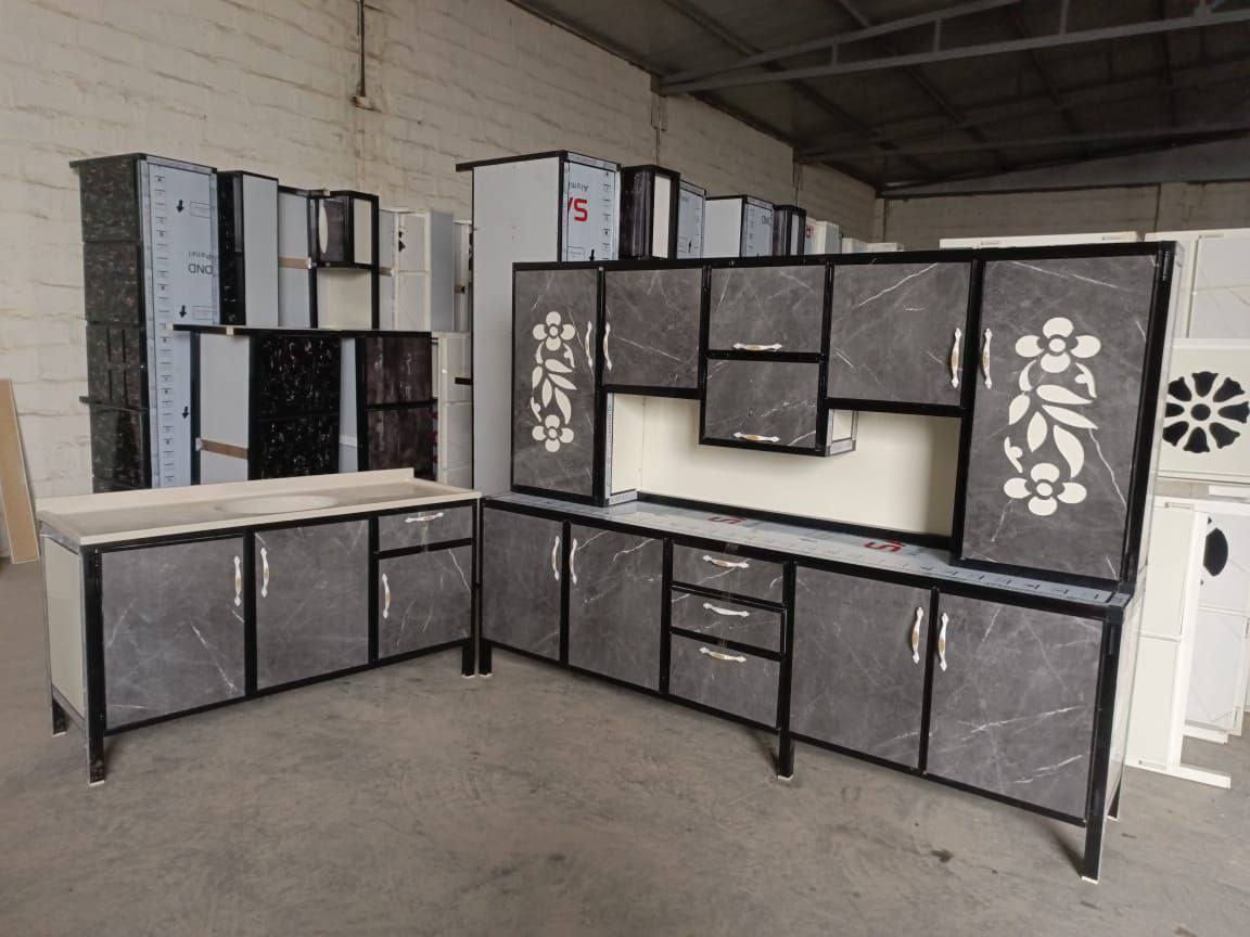 الكاونتر. مترين ونص. ارضي مترين ونص. ملحق. مع سنك متر ونص. مرمر السعر375 الف. يوجد توصيل جميع المحافضات *********** رقم واتساب. 💥💥
