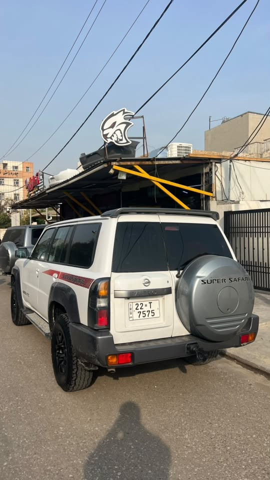 باترۆل ٢٠٠٥
كامل كرايته سوپر سفارى
بستەك بوياغى هەيه سەنەوى نوێ
هه موو شتى به شەرته ٣٣٠ هەزار
رويشتيه
بەسمه و شه غال
مه كينەى ٤.٥ كرايته وه بەس به شەرت هه ردوو لا 
به تانەى تەقييه شانسى به شەرت
نرخ:140$ 
٤ تايەو ويلى نوێ توندو تۆڵە
ژمارەی خاوەنی: ***********
