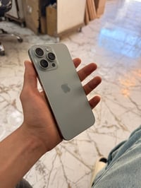 15 برو ماكس للبيع  ذاكرة (512) انتبه 512  بطارية 89🔋 نظافتة:100/100 مب...