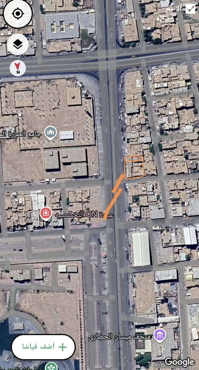 عقار تجاري مساحة 722متر ركن على الشارع العام موقع  تجاري  المنطقة تتميز بتجارة المواد الغذائة الجملة  وتجارة الاطارات الشارع العام مكان جدا راقي لاصحاب الاستثمار والمشاريع  يحتوي على بيت و مشتملين وعشرة محلات الموقع حي الحسين القديم شارع المتحف مقابل الجامع الكبير ومدينة الالعاب ***********
