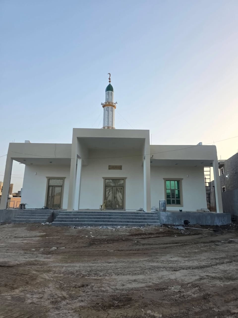 "إِنَّمَا يَعْمُرُ مَسَاجِدَ اللَّهِ مَنْ آمَنَ بِاللَّهِ وَالْيَوْمِ الْآخِرِ" ✨
​بفضل الله وتوفيقه، نزفُّ إليكم بشرى قرب افتتاح مسجد الأوابين خلال الأيام القليلة القادمة.
​كل كلمات الثناء لا توفي المحسنين والمحسنات حقهم؛ فبجهودكم وسخائكم شُيد هذا الصرح. والشكر موصول لفرسان العطاء في #فريق_منبع_الإنسانية_التطوعي على بصمتهم المميزة في هذا العمل المبارك.
​📍 كونوا على الموعد الافتتاح ان شاءالله..
📞 للتواصل مع الفريق: ***********
