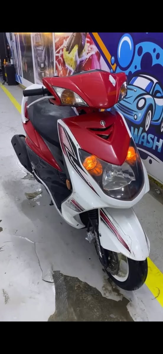 سلام عليكم سكنس فحل ام طلاعات خمسينية مكفولة مكينة ملح وخرسة تايرات جلاتيني شلعة معدل خير من الله دراجة مناقصها شي للاستفسار ***********
