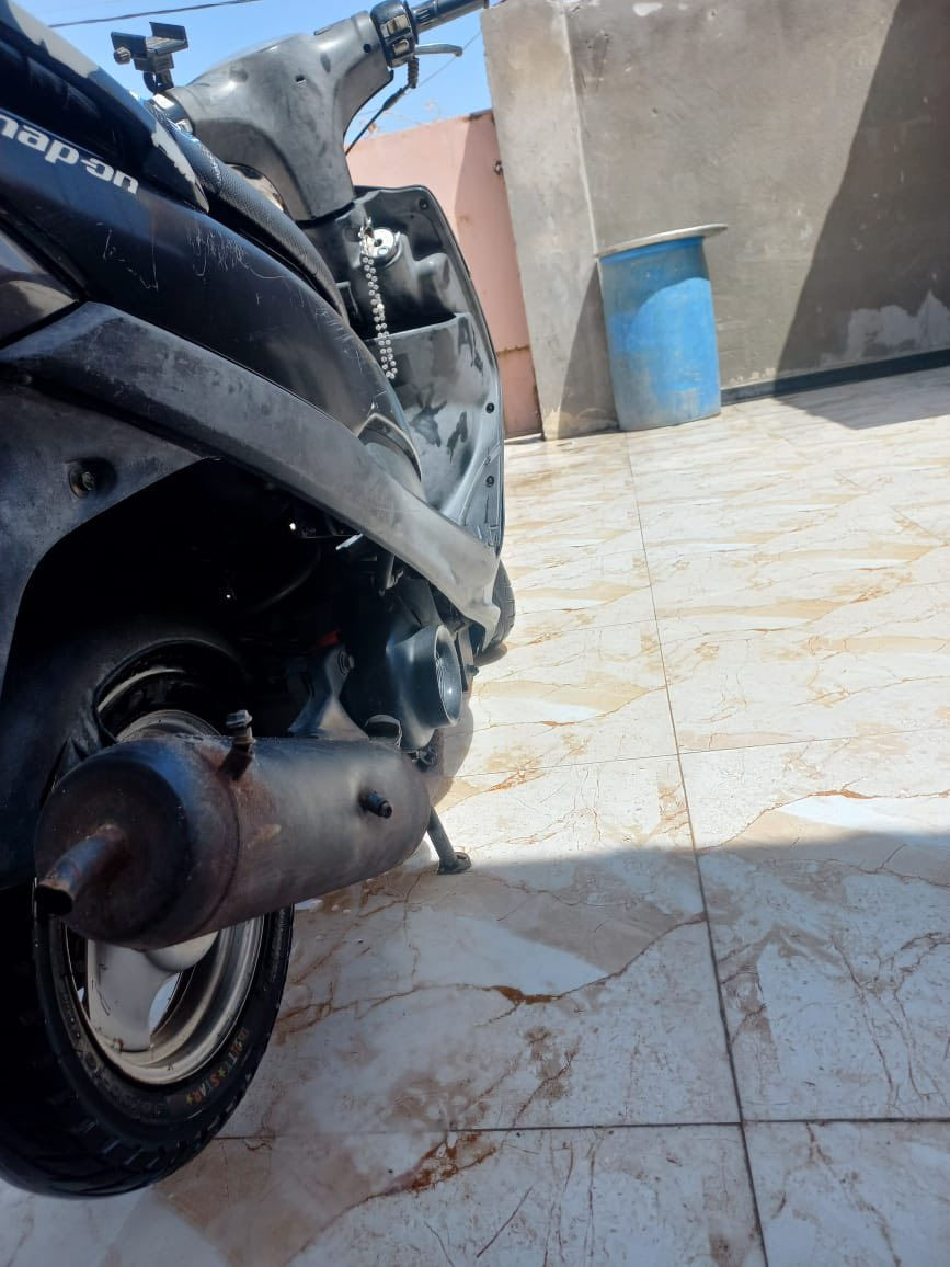 السلام عليكم دراجه ماكس عدله للبيع ما مفتوح بيه برغي مال رمبه دراجه كهربائيات كله شغاله سلف  دكت هندر الله شاهد مكينه خرسه ما عوزه اي شي شلعته تآكل الكاع سعر ٨٠٠ وبيه مجال مكاني البصره الزبير هذا رقمي بي واتس اب ***********
