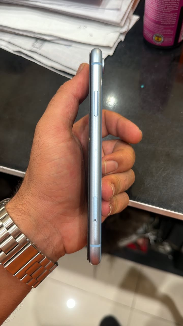 سلام عليكم ايفون xr مكفول مبدل بس بطاريه
جهاز جديد معنه الكلمه.   ذاكره ١٢٨ 
سعر ١٩٠ الف  ***********

