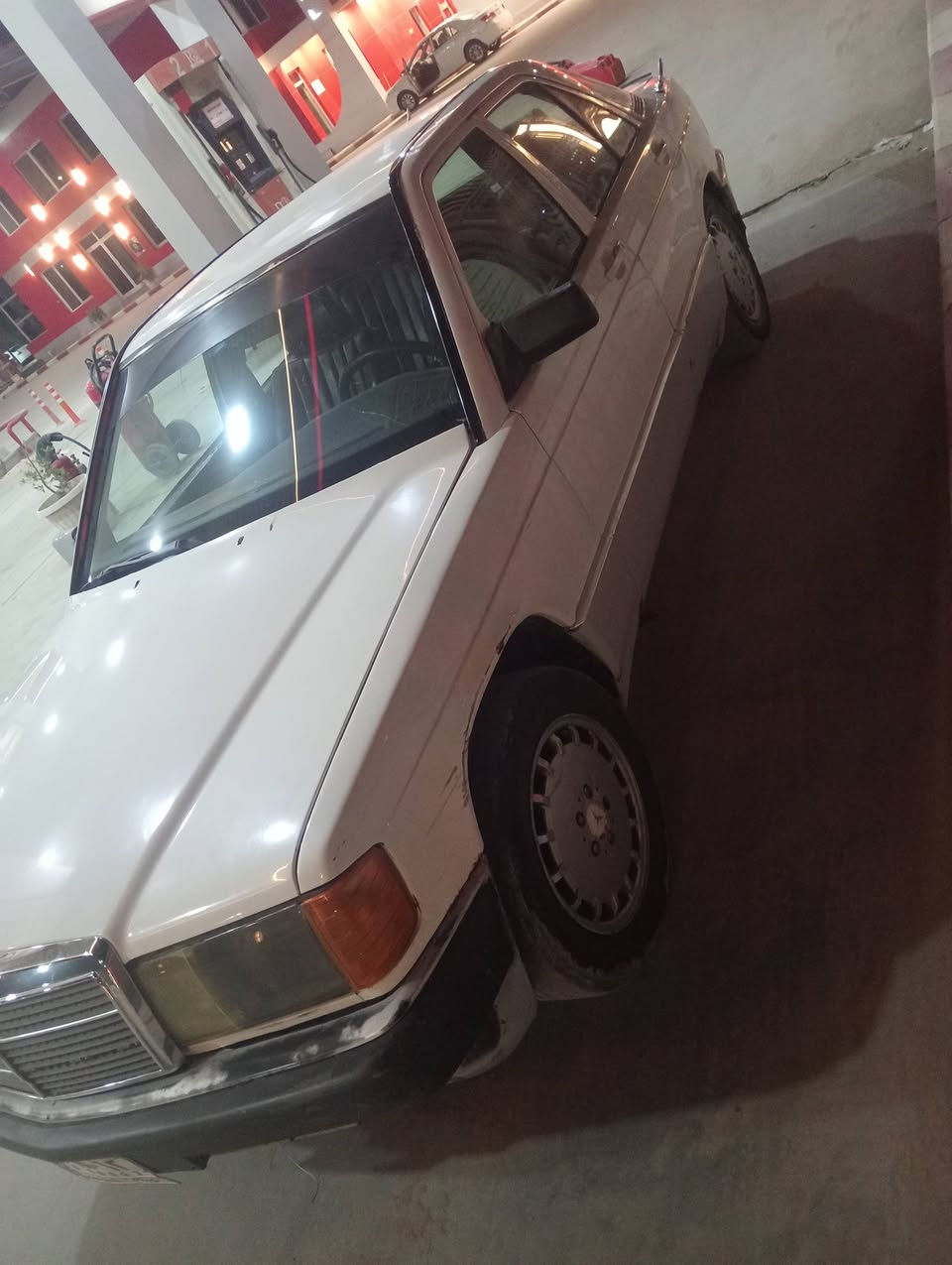 سلام عليكم مارسدس 190كير ومحرك ونجي كفاله السياره حداديه 80بل 100بيه طخه بل جاملغ خلفي ستوته ضربني كهربائيات كلها شغاله رقم كربلاء تحويل ثاني اليوم النجف الاشرف شارع المطار الاستفسار ***********السعر 38
