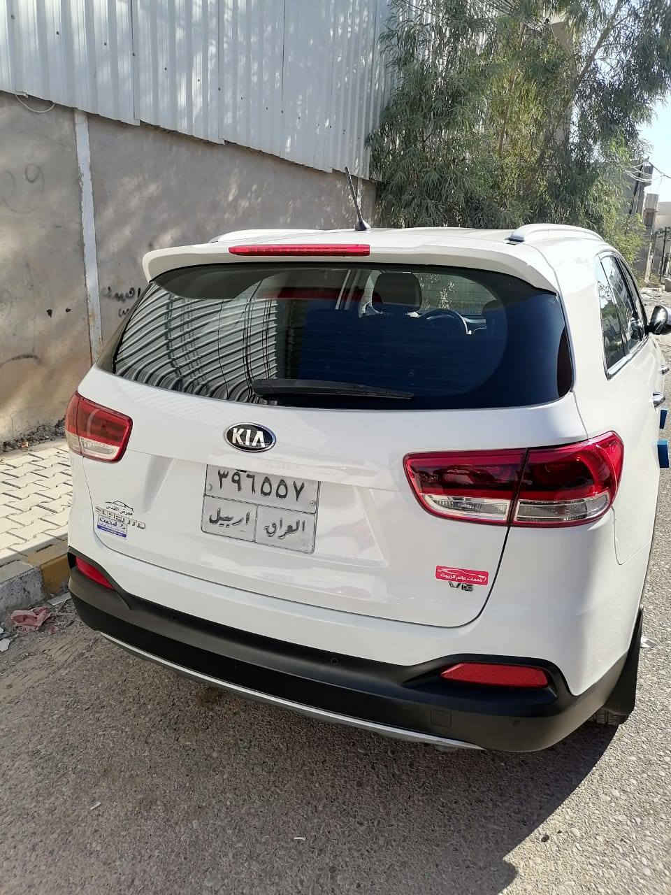 للبيع كيا سورنتو 2016 خليجي رقم اربيل باسمي تحويل ثاني يوم وبيه دفتر بانزين
 بصمة تشغيل وبصمة أبواب 
ستة سلندر المحرك 3500
سبعة راكب
حساسات امامي خلفي
كاميرا
تايرات جديدة
تبريد وتدفئة
لون ابيض
وويل كروم بلادي
الكشن كهرباء والمرايات شفط  واشاير بالمري
بيها صبغ شبر بالدوسة وتعديل بارد بصفحة باب السكن من الخارج اربع أصابع وتعديل بارد رصعتين صغار بالقمارة
مبدل كازكيت فقط
السيارة نضيفة جدا
ماشية 180
المكان كركوك
السعر ٢١٥ وبيها مجال
للاستفسار الاتصال بالرقم
***********

