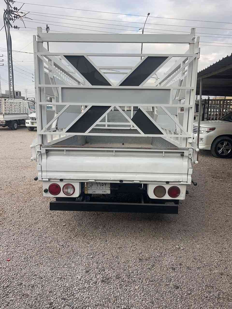 كيا فحل
موديل 2016 رقم بغداد 

دوشمه ارضيه +كشن 

محجل فصال جديد 

شاصي كفاله 
محرك مجفت جديد درجه اولى 

محوره وجاهزه من جميع النواحي 

للاستفسار الاتصال 
***********
***********  احمد ابو جنيد
