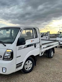 سيارات للبيع بلقسط سنوي بدون كفيل بيكب هيلوكس سعودي فول موصفات 2025 GR...